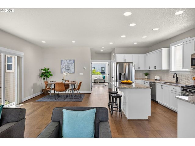6983 Nw ELEANOR Ave, Portland, OR 97229