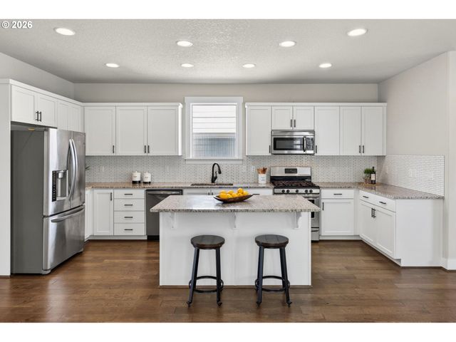 6983 Nw ELEANOR Ave, Portland, OR 97229