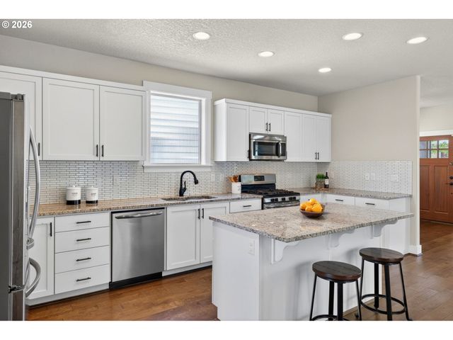 6983 Nw ELEANOR Ave, Portland, OR 97229