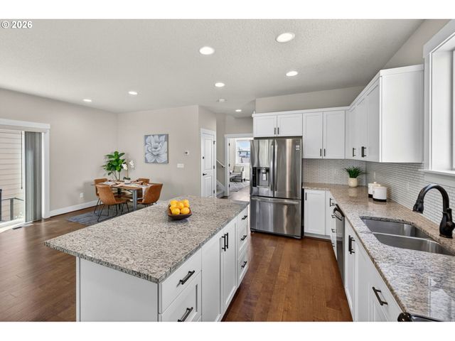6983 Nw ELEANOR Ave, Portland, OR 97229