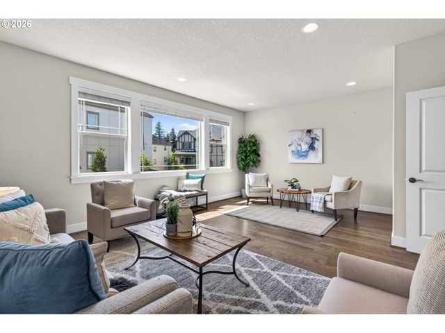 6983 Nw ELEANOR Ave, Portland, OR 97229