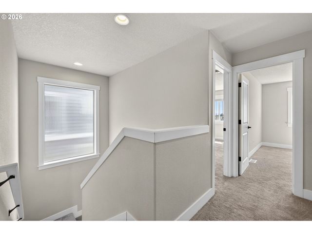 6983 Nw ELEANOR Ave, Portland, OR 97229