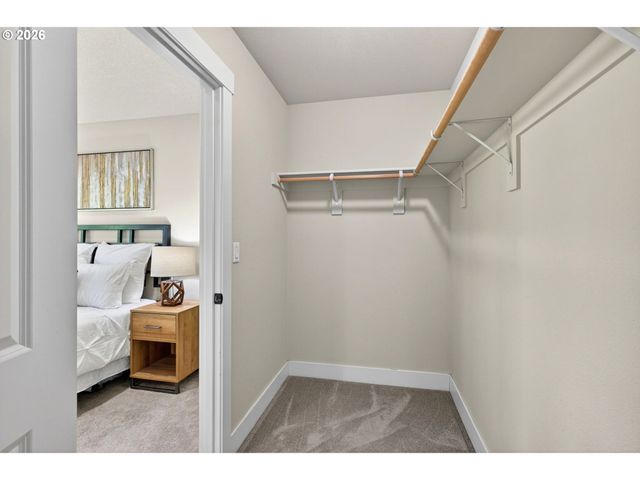 6983 Nw ELEANOR Ave, Portland, OR 97229