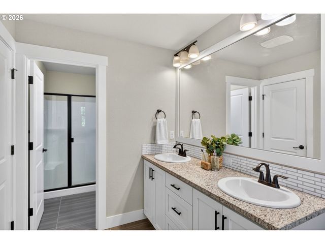6983 Nw ELEANOR Ave, Portland, OR 97229