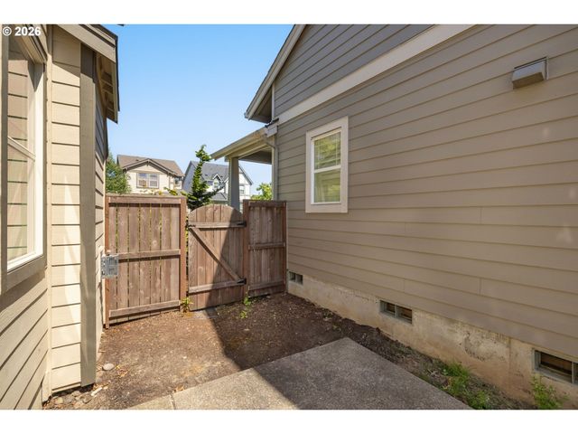 6983 Nw ELEANOR Ave, Portland, OR 97229