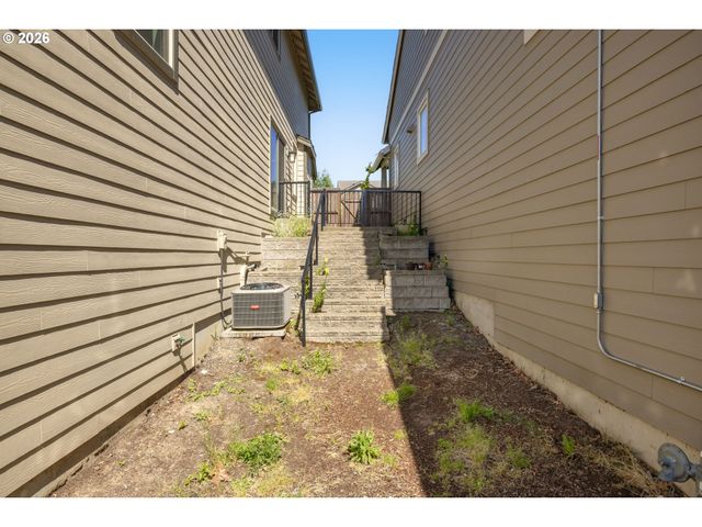 6983 Nw ELEANOR Ave, Portland, OR 97229
