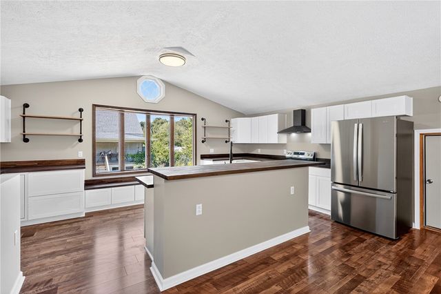 221 Matteo St, Brownsville, PA 15417