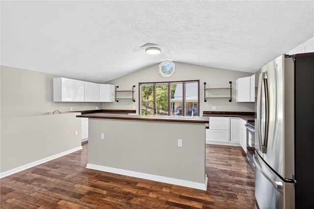 221 Matteo St, Brownsville, PA 15417