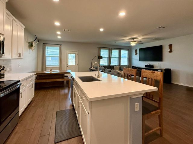 161 Andesite TRL, Liberty Hill, TX 78642