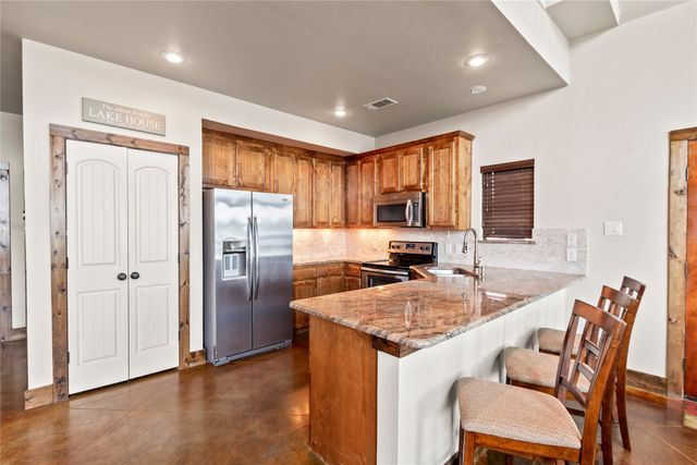 11178 Lakeside Drive, Mabank, TX 75156