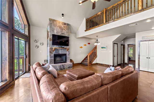 11178 Lakeside Drive, Mabank, TX 75156