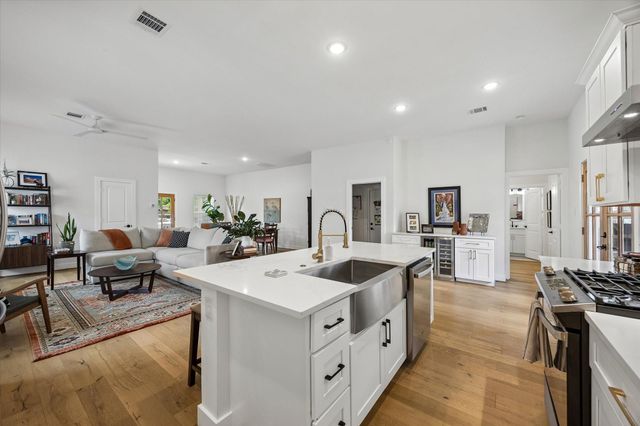 917 Moody Street, Houston, TX 77009