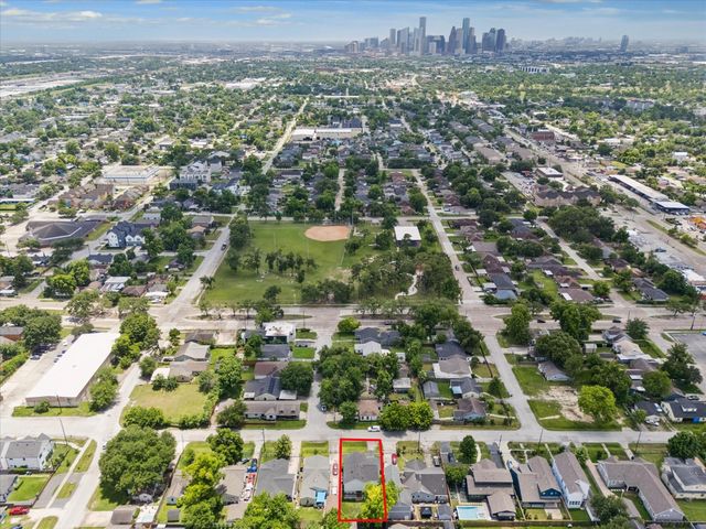 917 Moody Street, Houston, TX 77009