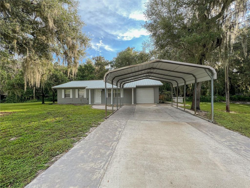 2367 CR 451, Lake Panasoffkee, FL 33538