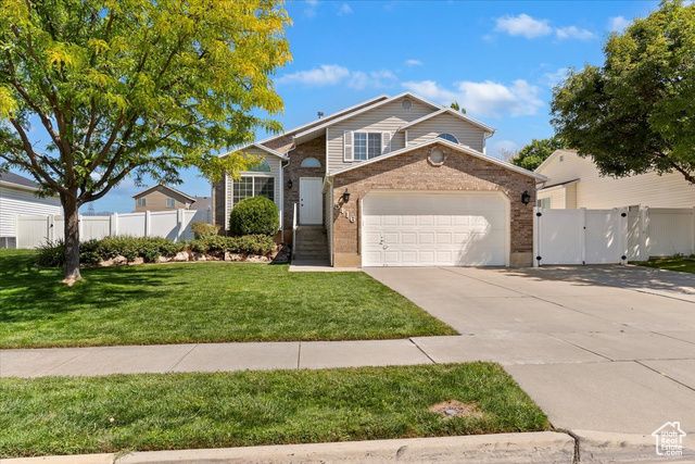 5416 S 3375 W, Roy, UT 84067