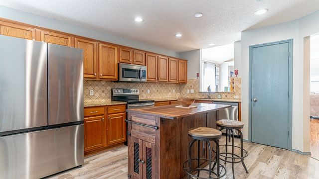 4822 Sapphire Lane, Granbury, TX 76049