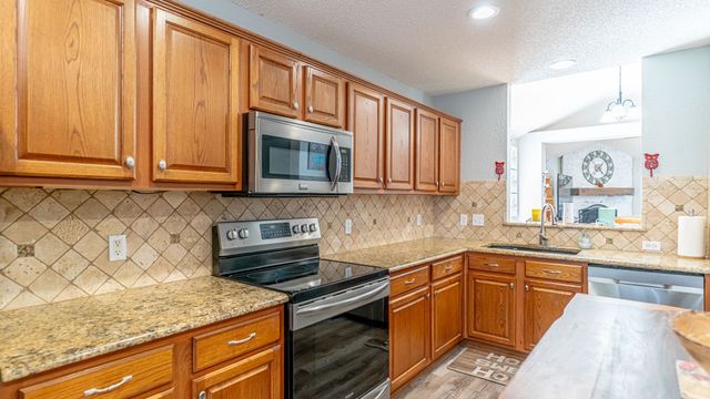 4822 Sapphire Lane, Granbury, TX 76049