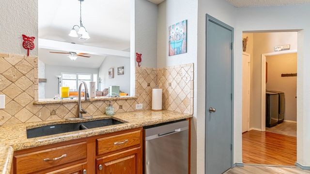 4822 Sapphire Lane, Granbury, TX 76049