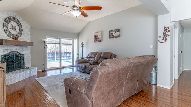 4822 Sapphire Lane, Granbury, TX 76049