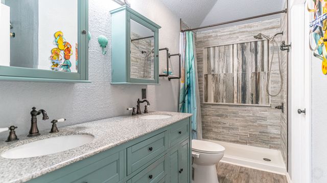 4822 Sapphire Lane, Granbury, TX 76049
