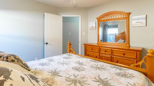 4822 Sapphire Lane, Granbury, TX 76049