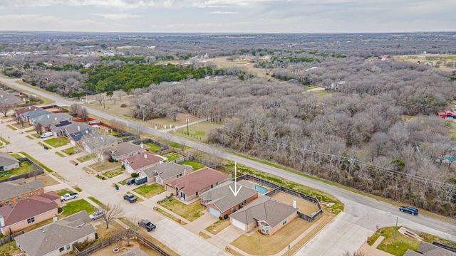 4822 Sapphire Lane, Granbury, TX 76049