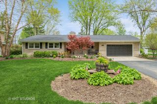 23 ORCHARD Avenue, Oswego, IL 60543