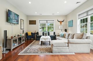 56 Town Hill St 56, Quincy, MA 02169