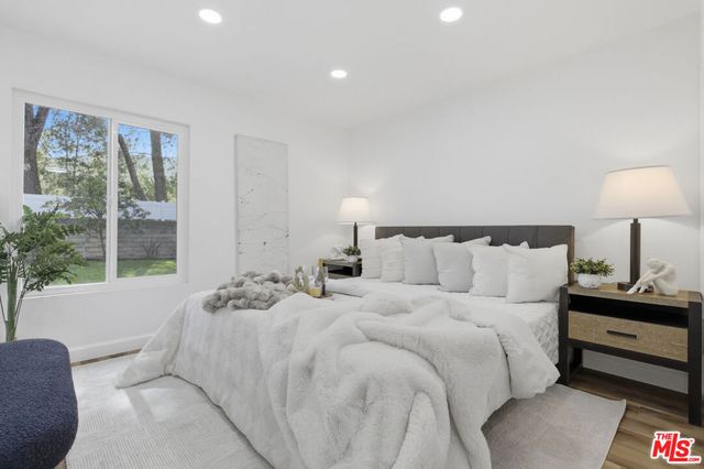 816 Pamela Wood Street, Newbury Park, CA 91320