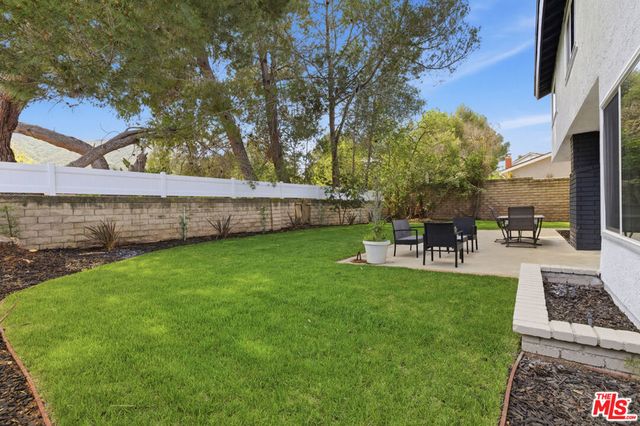 816 Pamela Wood Street, Newbury Park, CA 91320