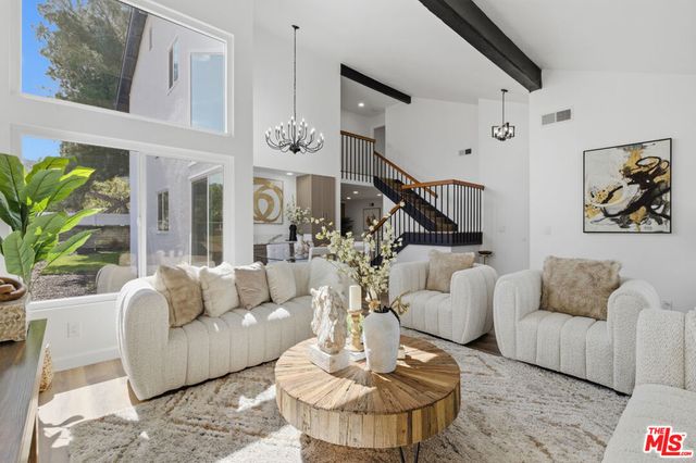 816 Pamela Wood Street, Newbury Park, CA 91320