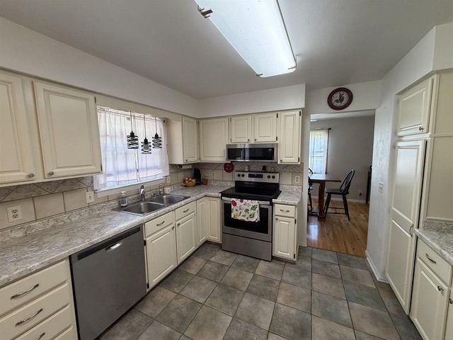 5201 N Grandeur Drive, Milton, WI 53563