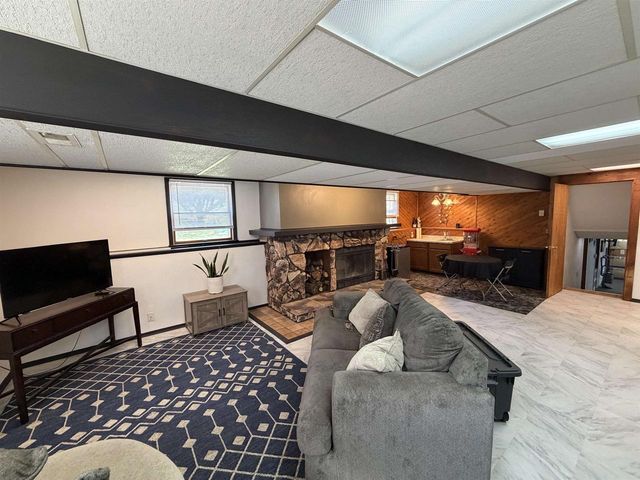 5201 N Grandeur Drive, Milton, WI 53563
