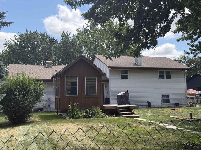 5201 N Grandeur Drive, Milton, WI 53563