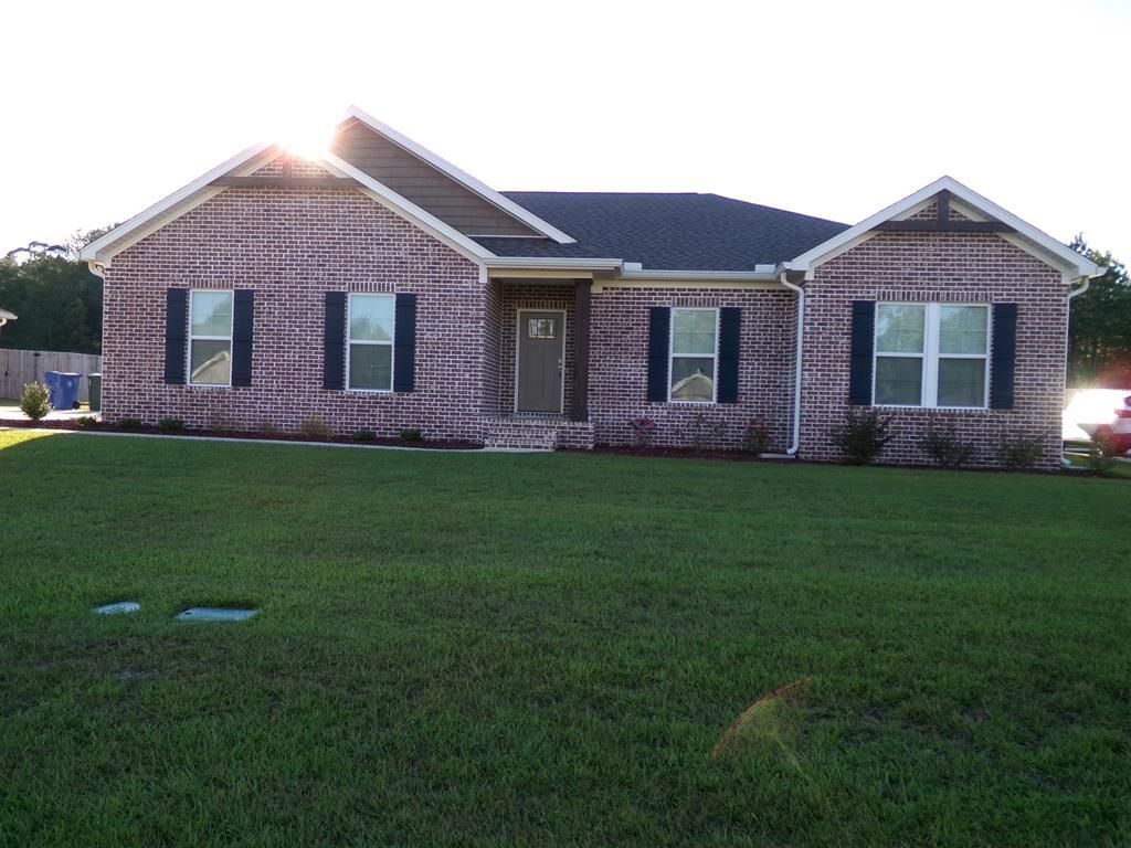 106 Pinewood Ln, Dothan, AL 36305