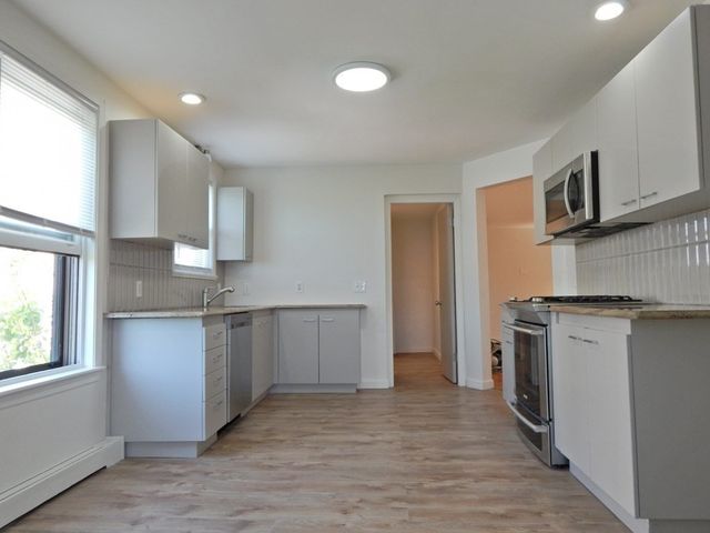 83 Leyden St 1, Boston, MA 02128
