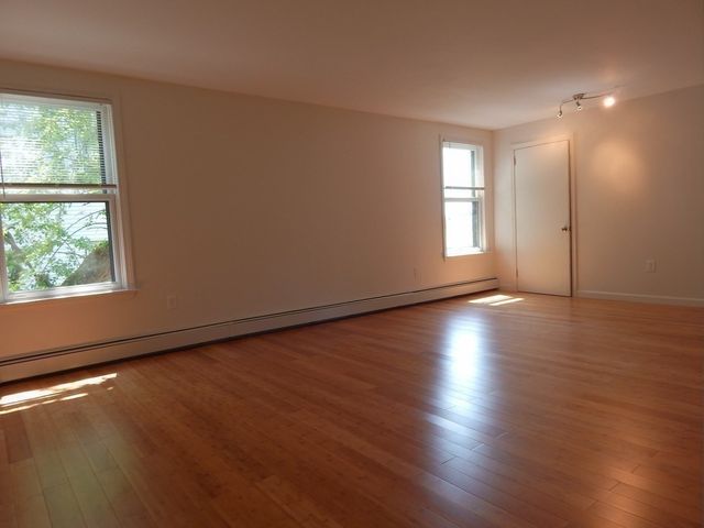 83 Leyden St 1, Boston, MA 02128