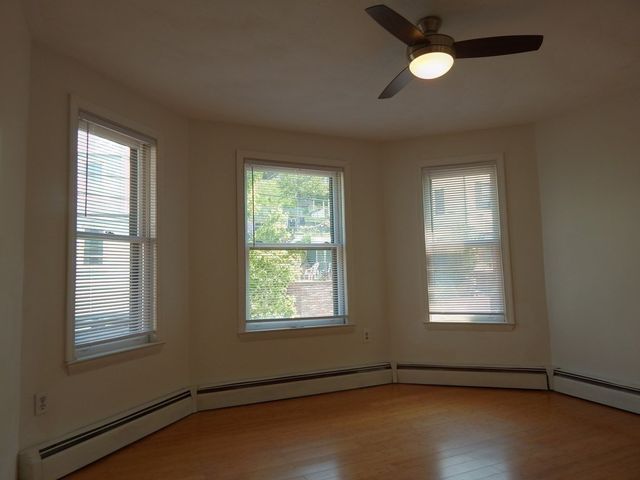 83 Leyden St 1, Boston, MA 02128