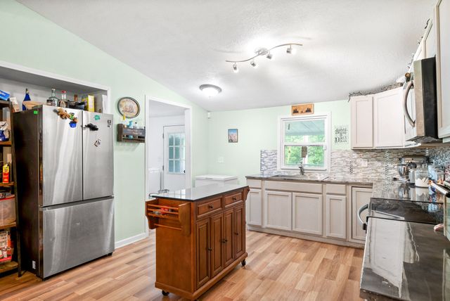 110 Little Fork Rd, Cumberland City, TN 37050