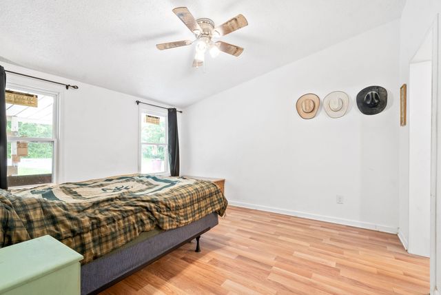 110 Little Fork Rd, Cumberland City, TN 37050