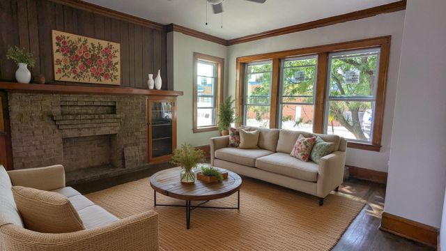 2015 N Leclaire Avenue, Chicago, IL 60639