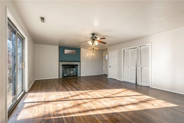 26 Shakespeare Drive, Bella Vista, AR 72714