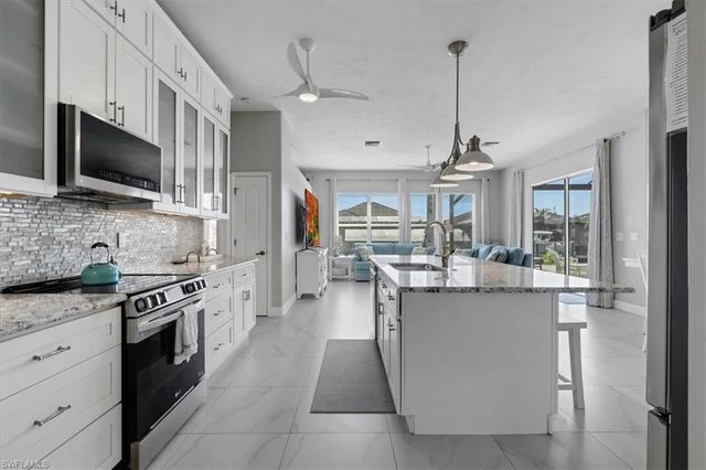 5221 SW 9th PL, Cape Coral, FL 33914