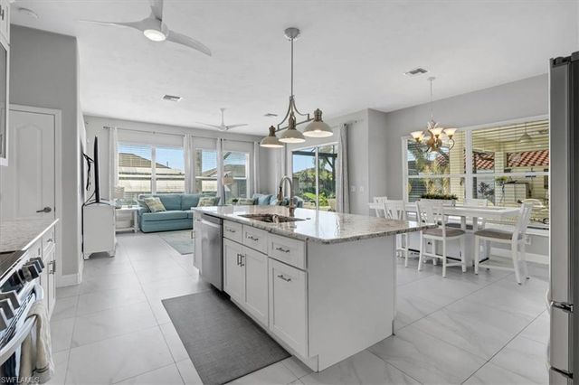 5221 SW 9th PL, Cape Coral, FL 33914