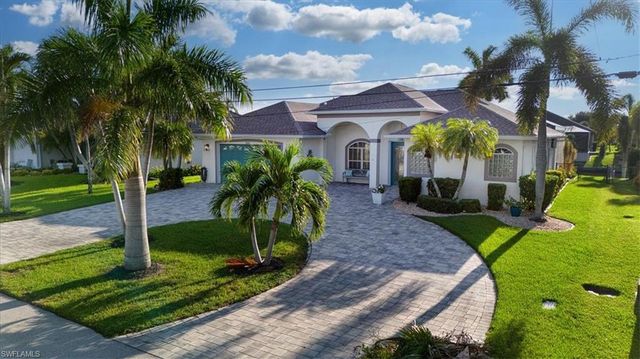 5221 SW 9th PL, Cape Coral, FL 33914