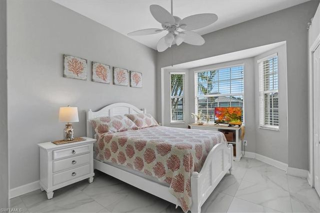 5221 SW 9th PL, Cape Coral, FL 33914