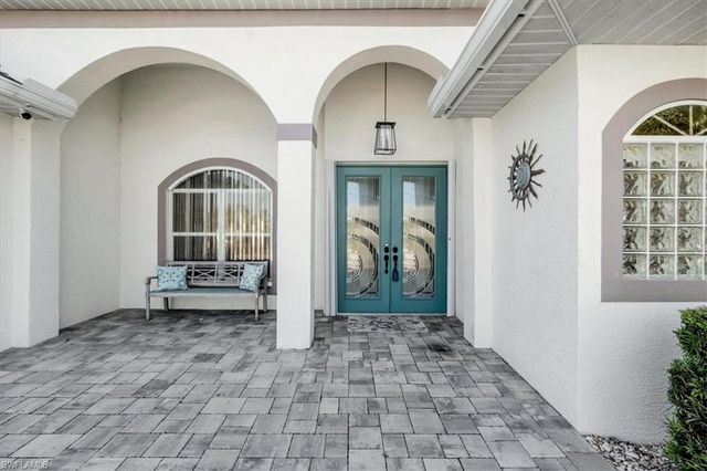 5221 SW 9th PL, Cape Coral, FL 33914