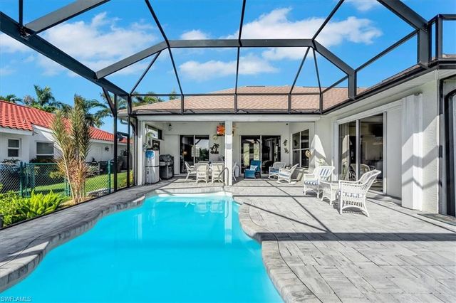 5221 SW 9th PL, Cape Coral, FL 33914