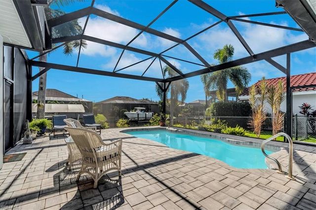 5221 SW 9th PL, Cape Coral, FL 33914