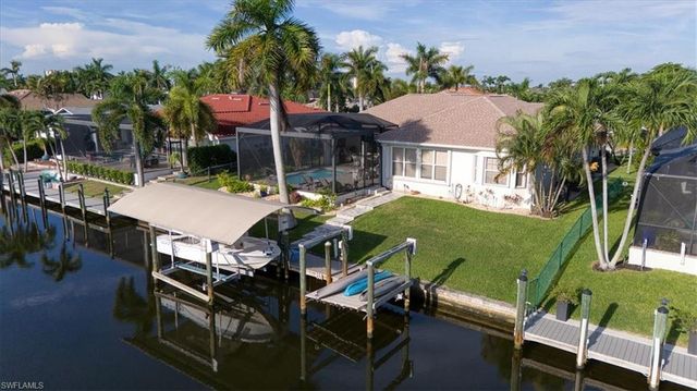 5221 SW 9th PL, Cape Coral, FL 33914